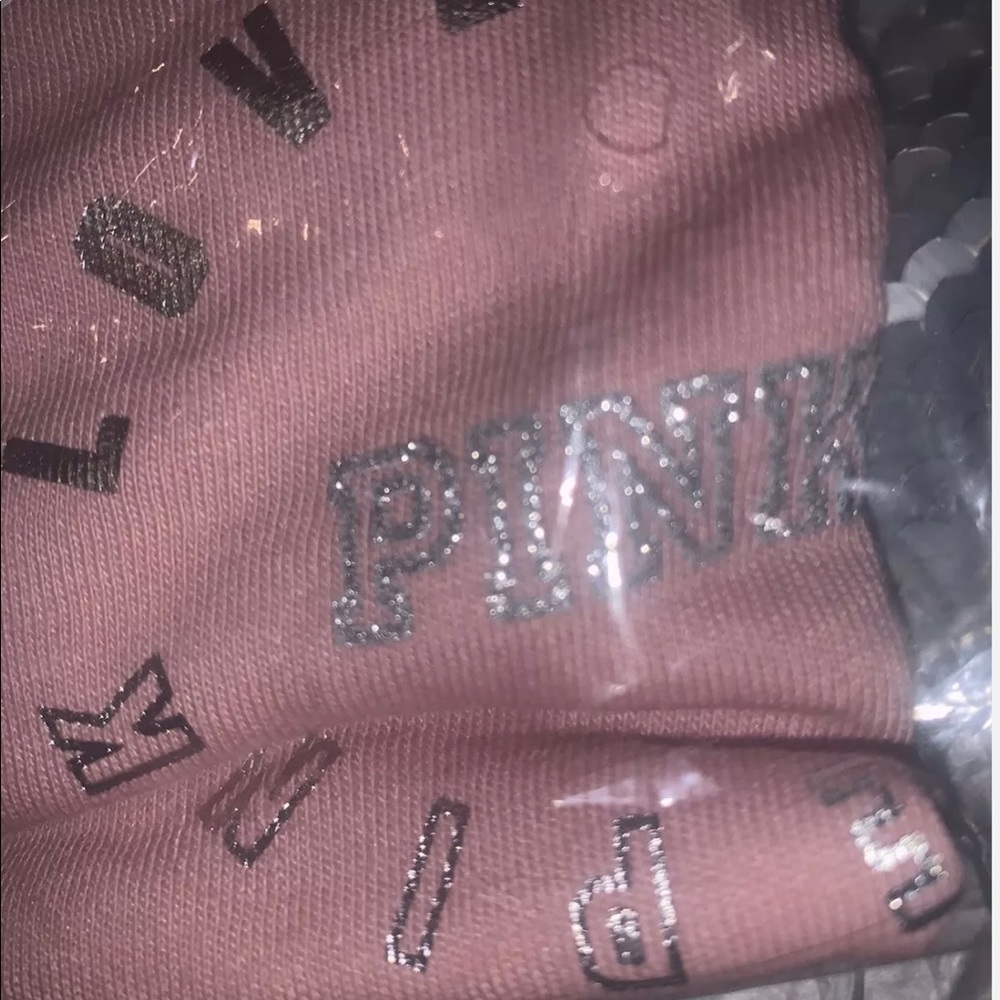 Victorias Secret Pink Bling Tee L,XL,XXL
Awesome Pink Silver Foil & Glittery